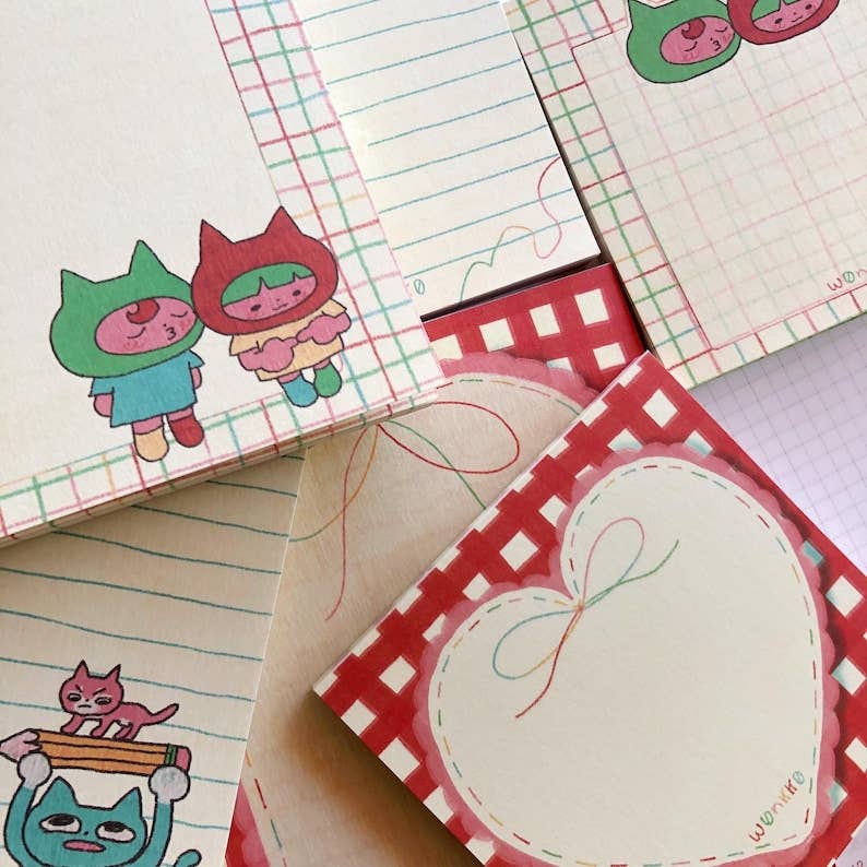 In Love | Kawaii Memo Pad: Checkered Stationery, Non-Sticky Notes
