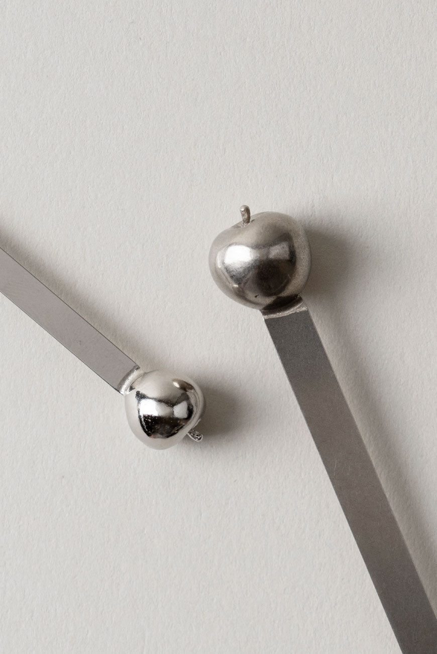 Apple Bookmark - Point of View x MUSEUM ARCHIVE