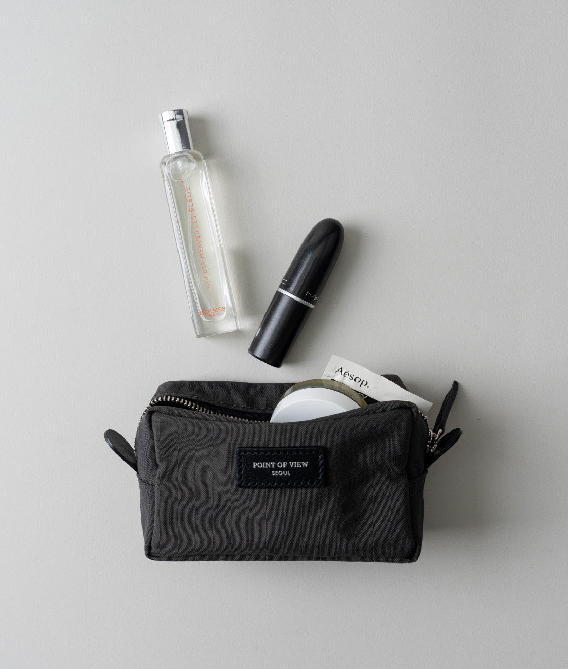 Nylon Pouch Volume - Point of View